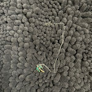 Palm tree necklace 🌴